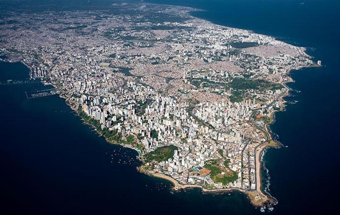 Flat Luxo Bem Localizado No Bairro Da Barra Salvadorアパートメント エクステリア 写真